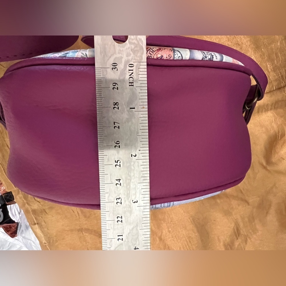 Vintro crossbody Bag NWT - Picture 5 of 15